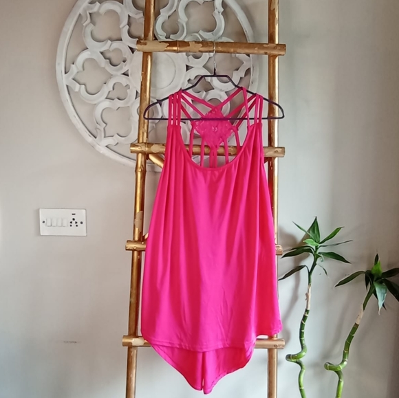 🍁🍁🍁 Fuchsia Pink Plus Top - Picture 4 of 12